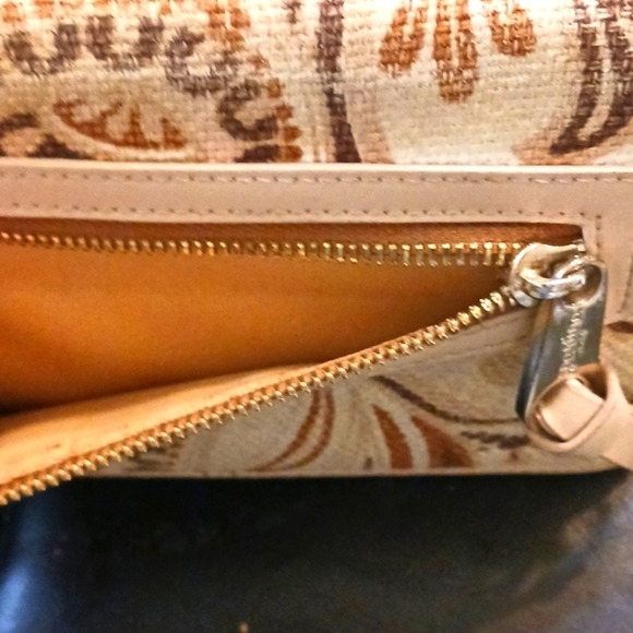 Spartina Large St. Simon’s Print Bi-fold Wallet - Picture 5 of 13